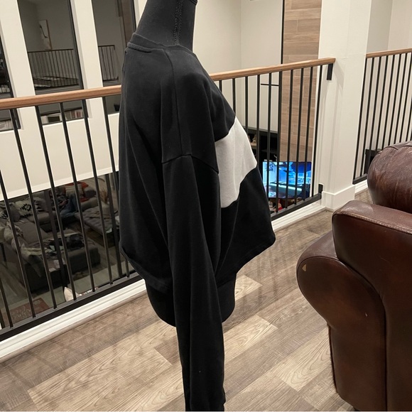 Colorblock Sweater - Picture 3 of 8